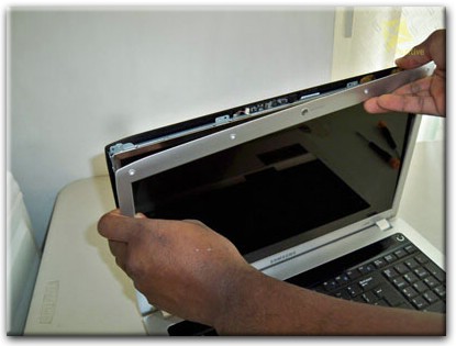 Замена экрана ноутбука Samsung в Наро-Фоминске